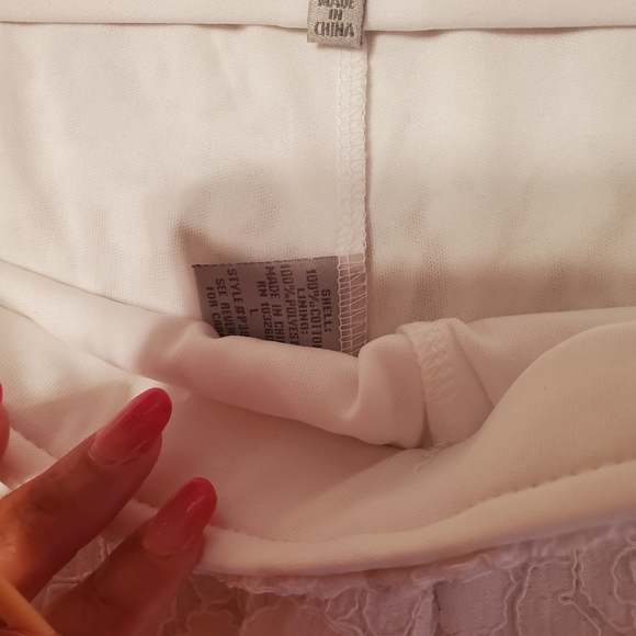 #1085 Charlotte Russe shorts - Picture 2 of 4